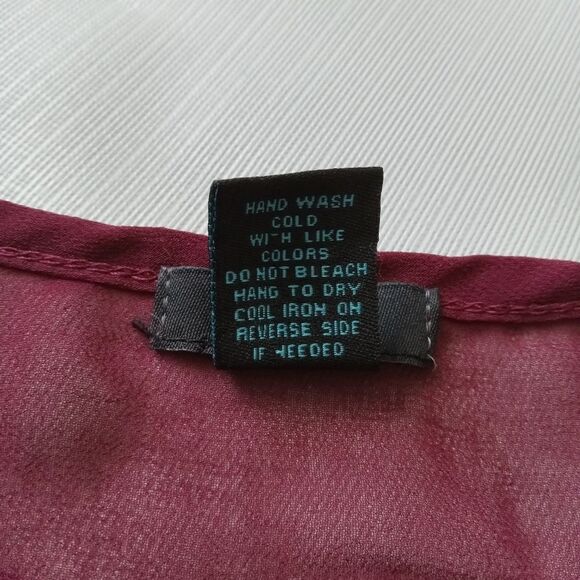 Rue21 Plus Size Maroon Red Sheer Mesh Yoke Roll Tab Sleeves Casual Shirt 3X - Picture 4 of 12